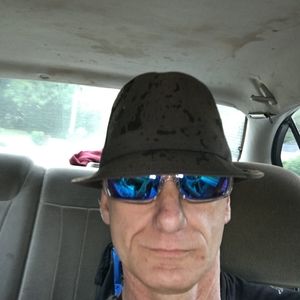 Meet your Posher, Charles